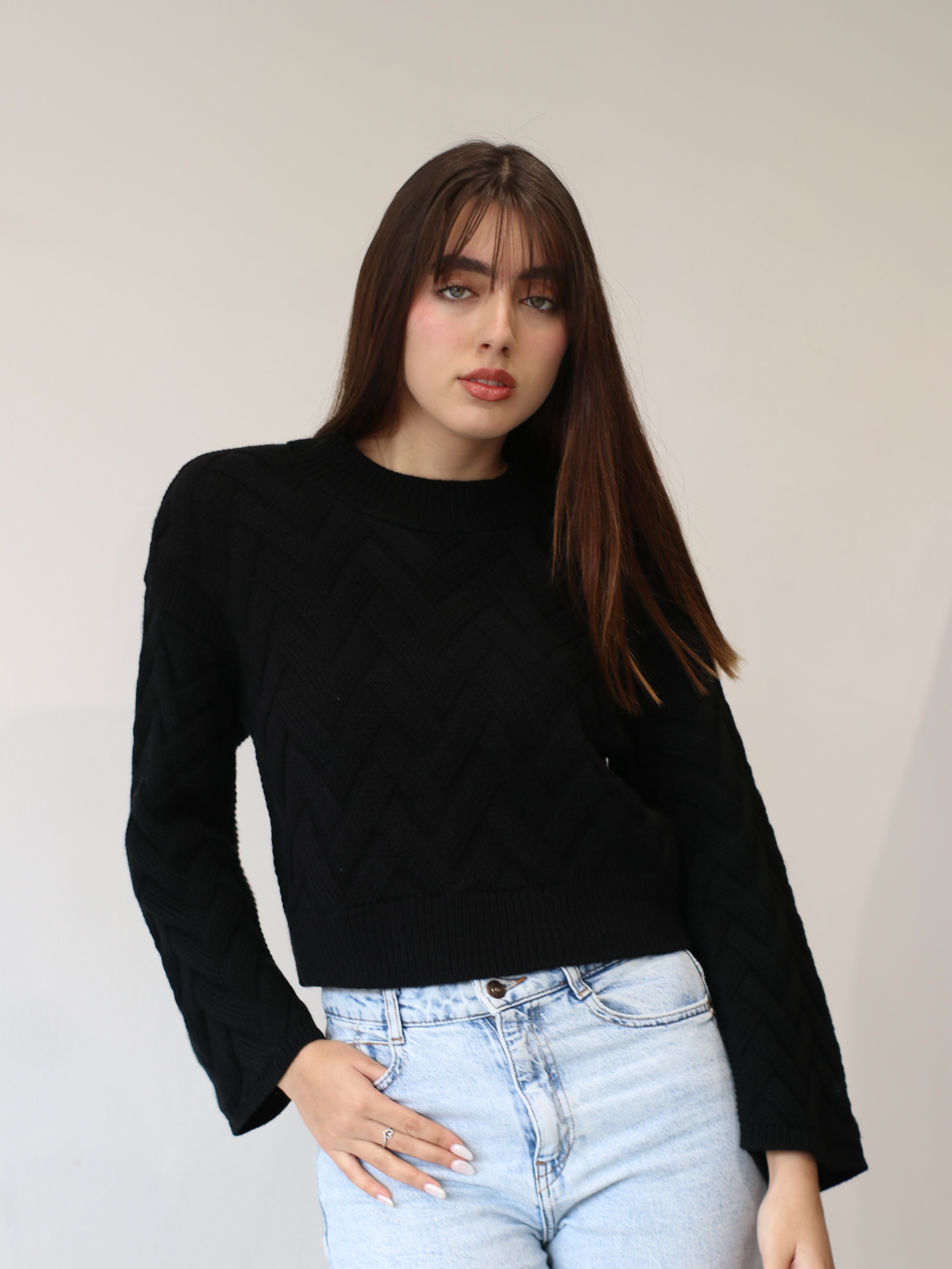 Chompa Acampanada - Black