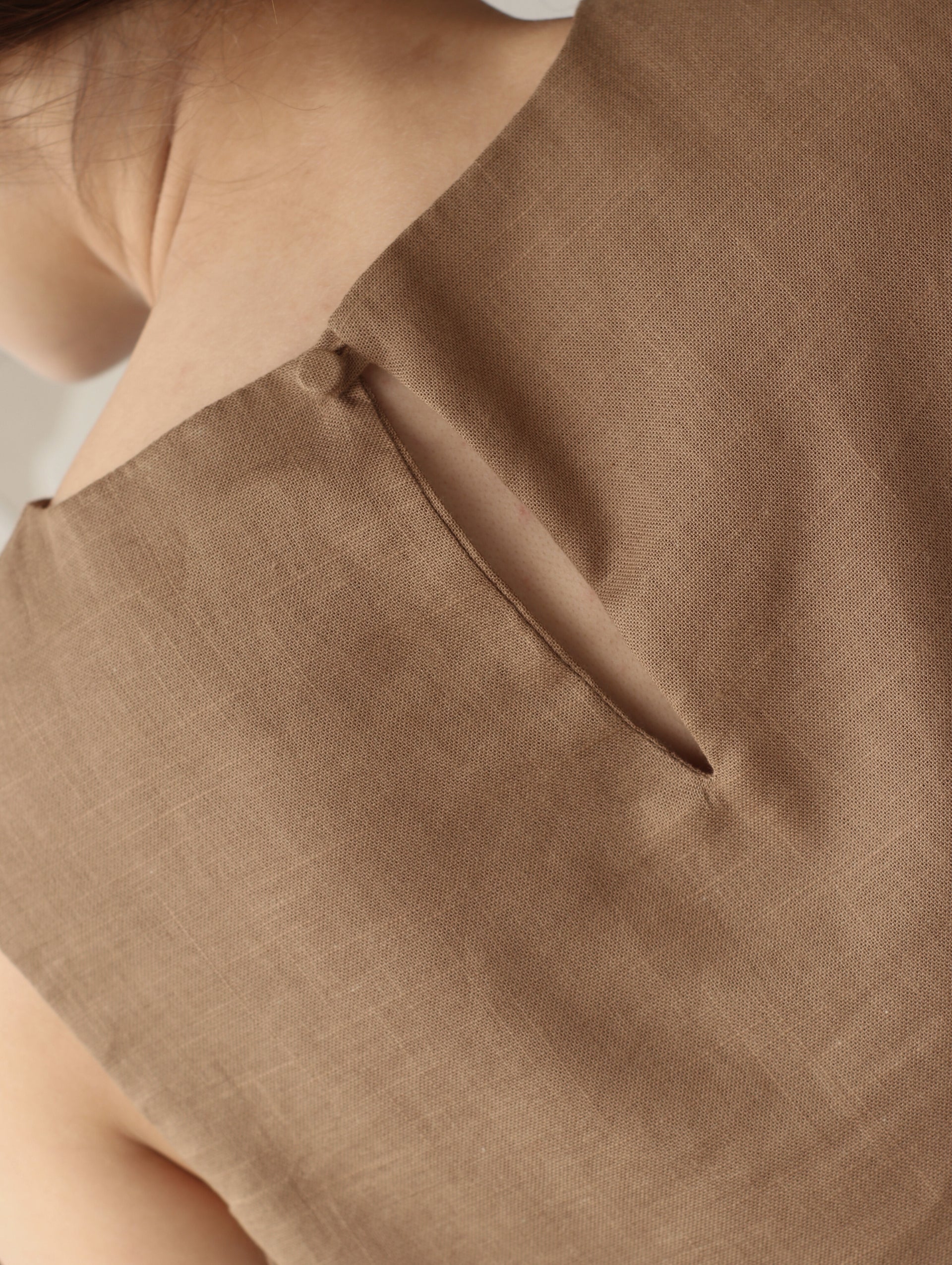 Blusa Romina de Lino Chocolate