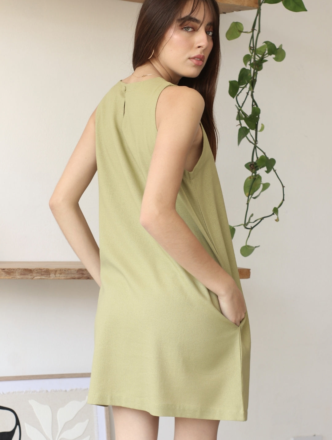 Vestido Lucrecia de Lino Pistacho