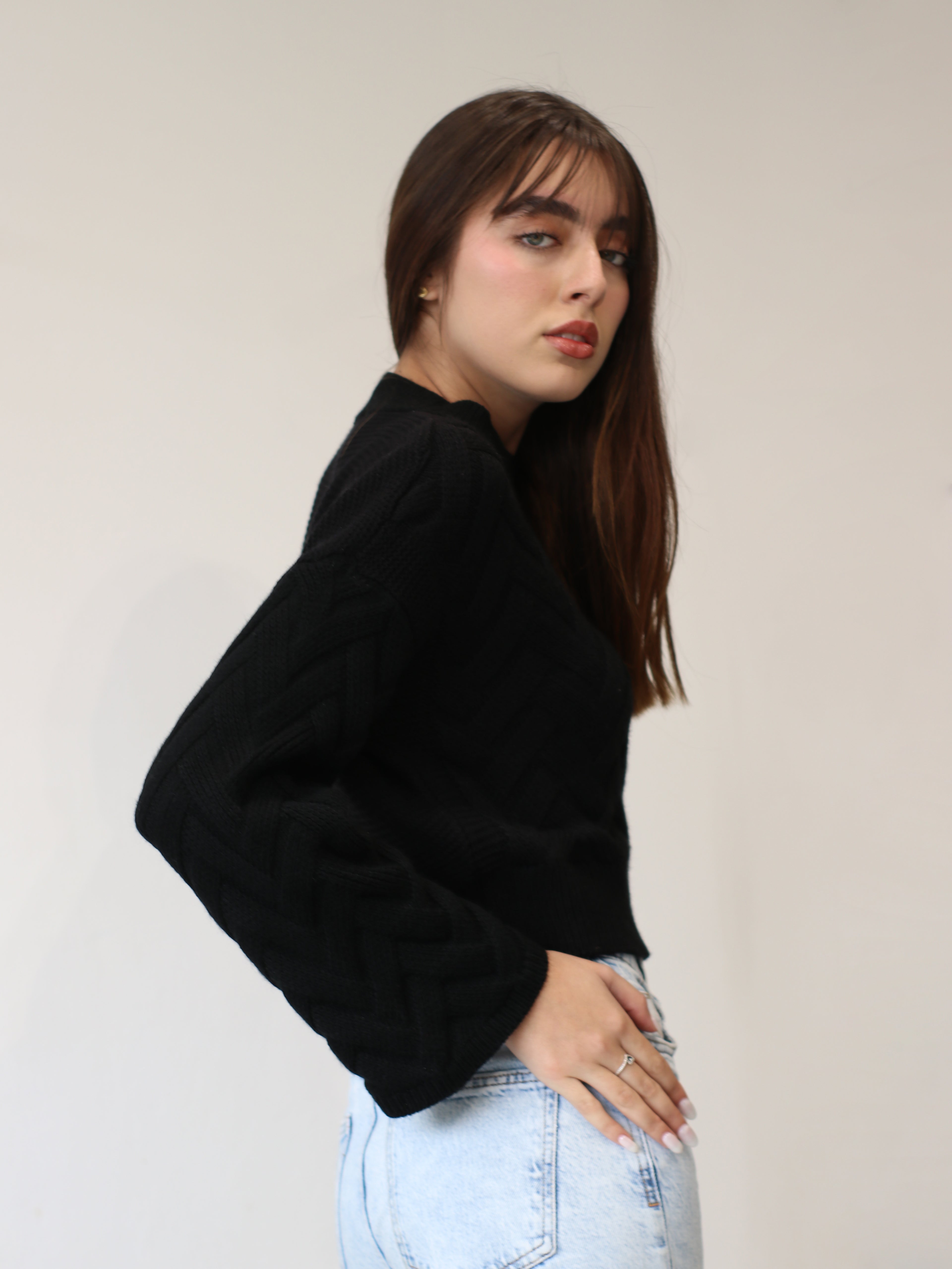 Chompa Acampanada - Black