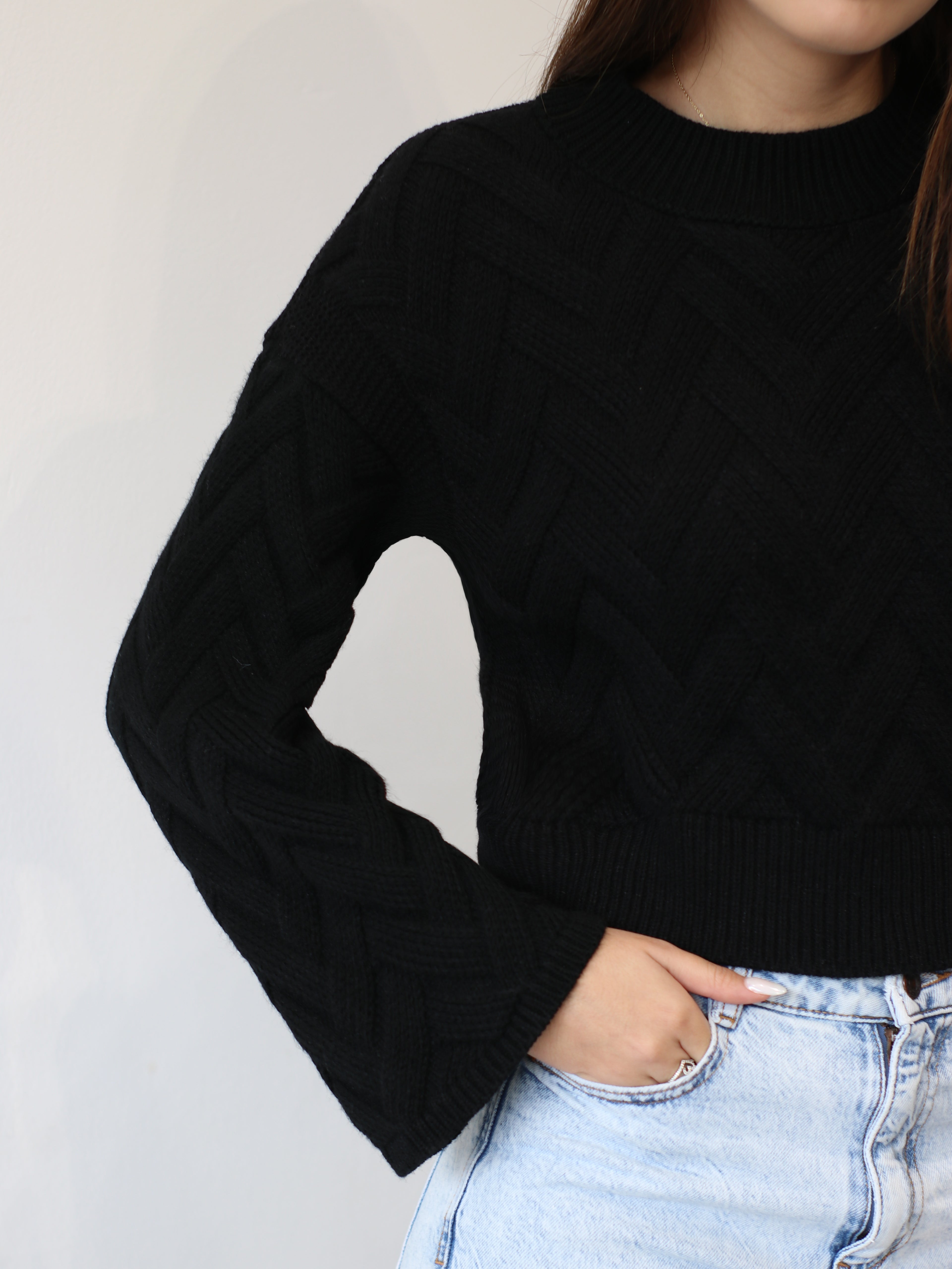 Chompa Acampanada - Black