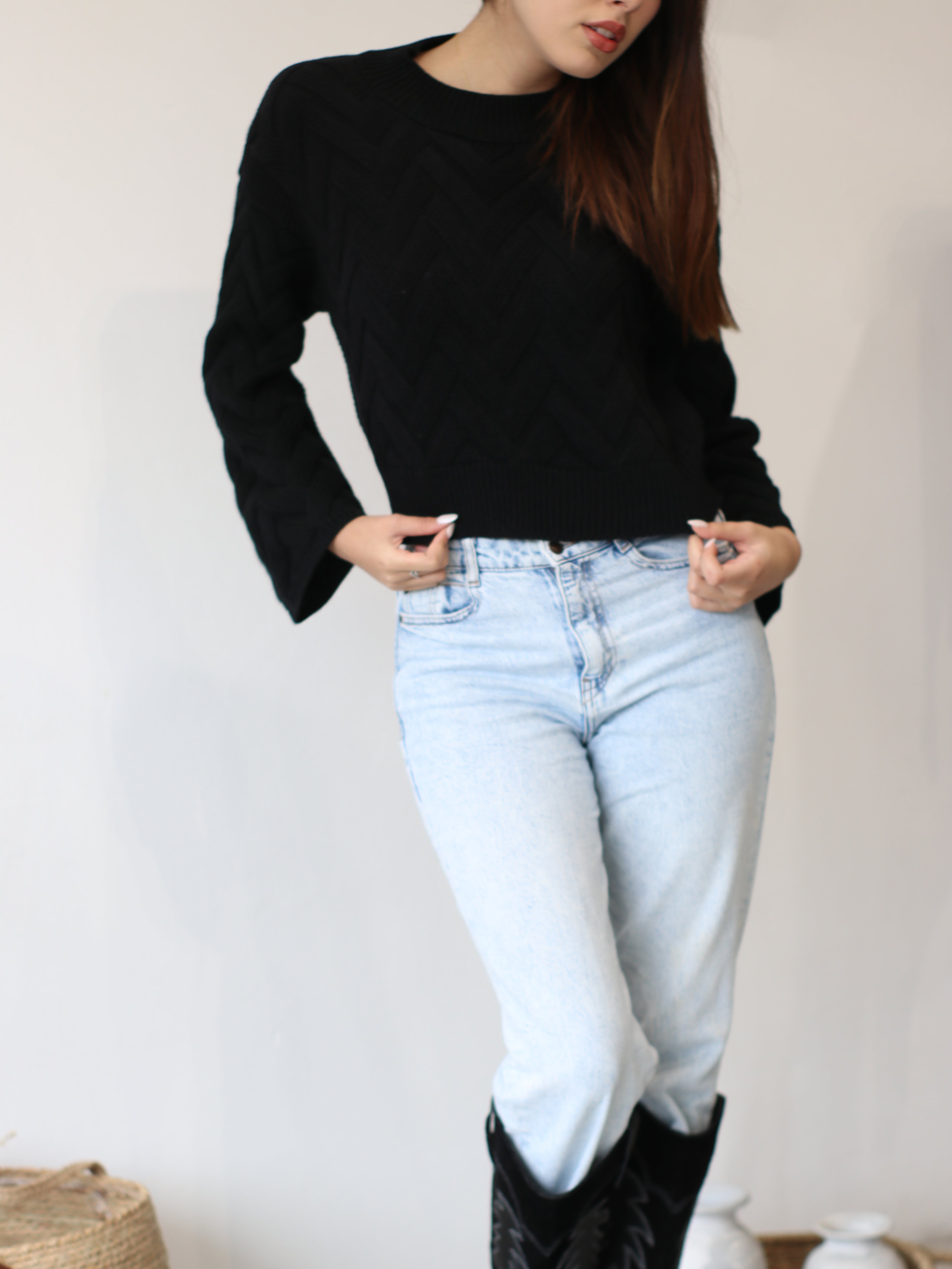 Chompa Acampanada - Black